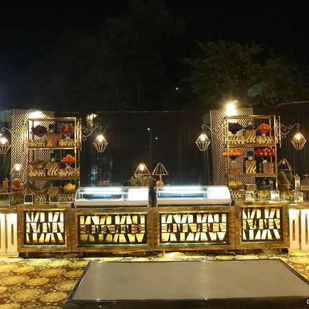 Hotel Executive Club Bareilly Exterior foto