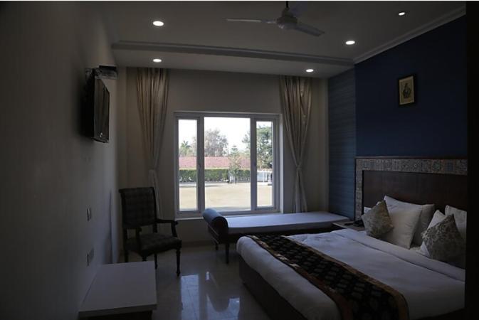 Hotel Executive Club Bareilly Exterior foto